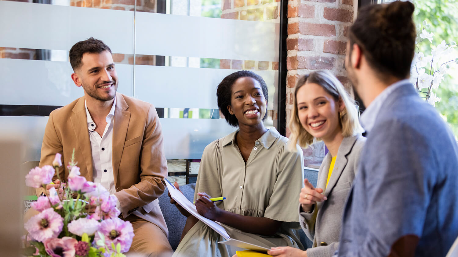 Diverse team at work – diversity at OVB Holding Diverse team at work – diversity at OVB Holding